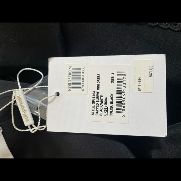 Self-Portrait caped sleeves minion dress - Picture 16 of 16